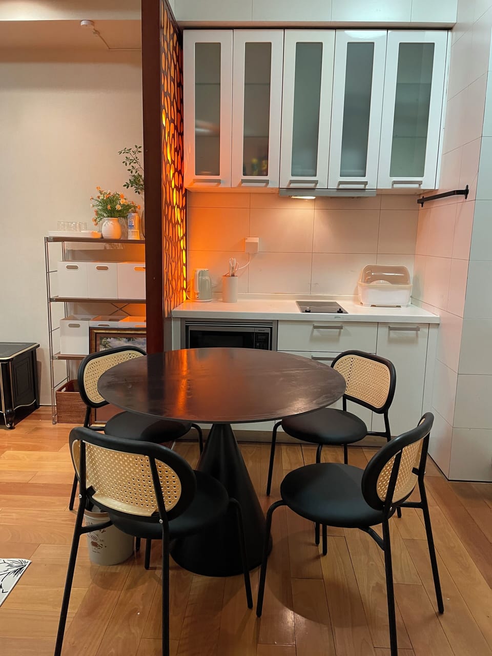 Classic Suite | Private kitchenette | Fridge, microwave, stovetop, electric kettle