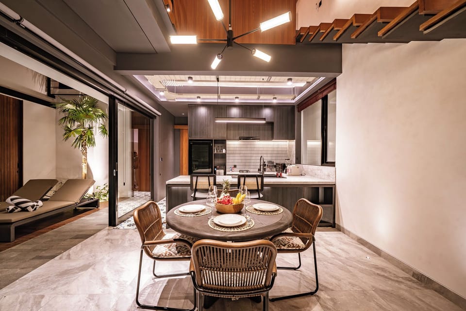 Luxury Villa, 2 Bedrooms, Pool View | In-room dining