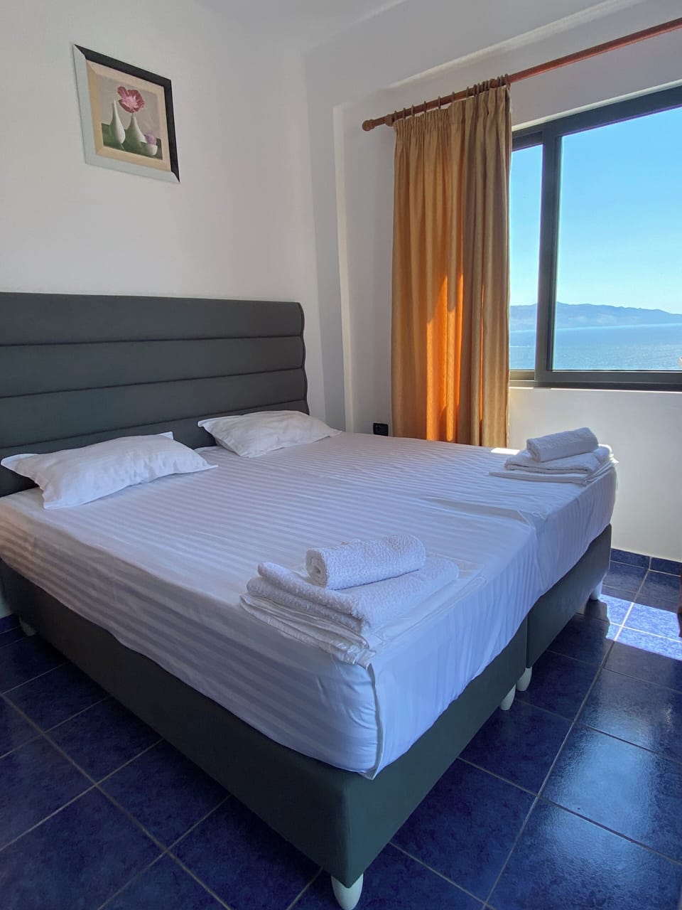 Double Room, Sea View | Hypo-allergenic bedding, free WiFi, bed sheets, wheelchair access
