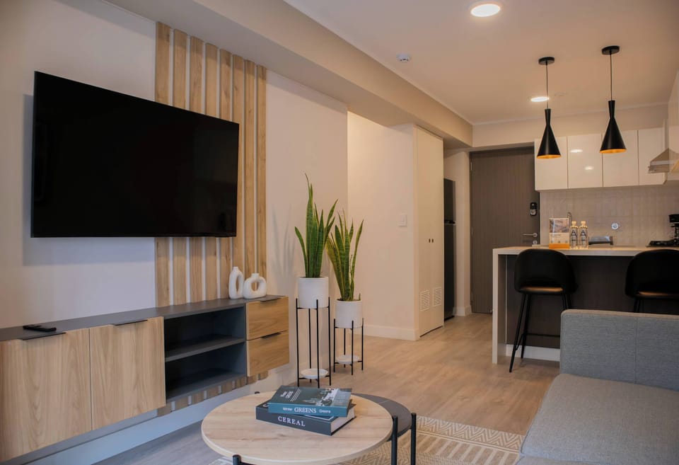 Bright and spacious living room