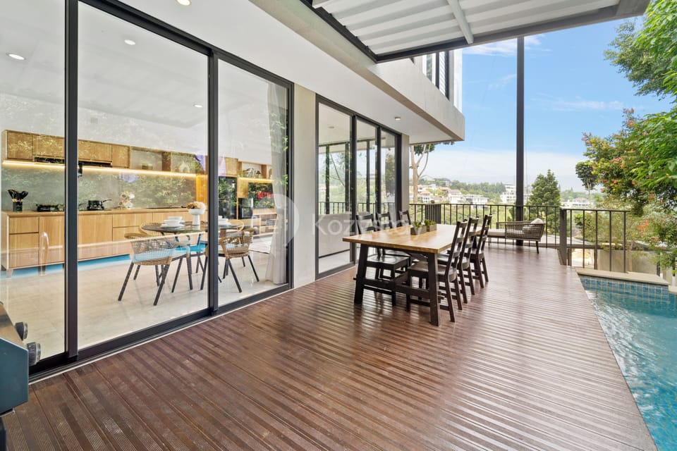 Villa, 3 Bedrooms, City View | Terrace/patio