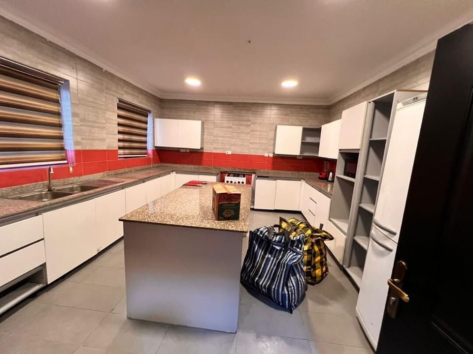 Luxury Apartment, Ocean View | Private kitchen | Full-size fridge, microwave, oven, cookware/dishes/utensils