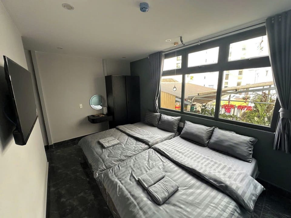 Economy Double Room | Individually decorated, individually furnished, desk, laptop workspace