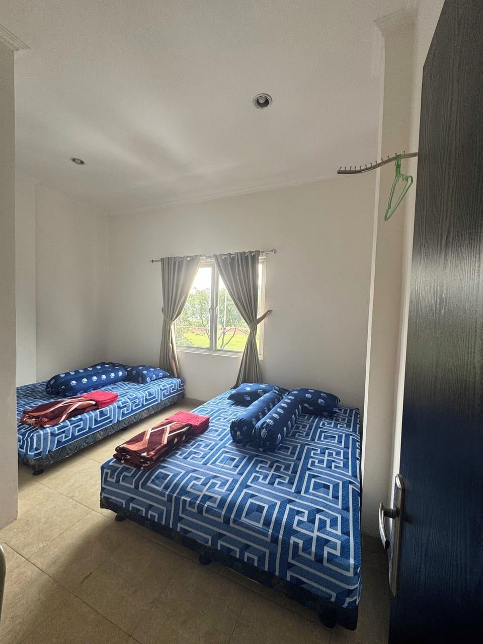 Family Quadruple Room, City View | Desk, laptop workspace