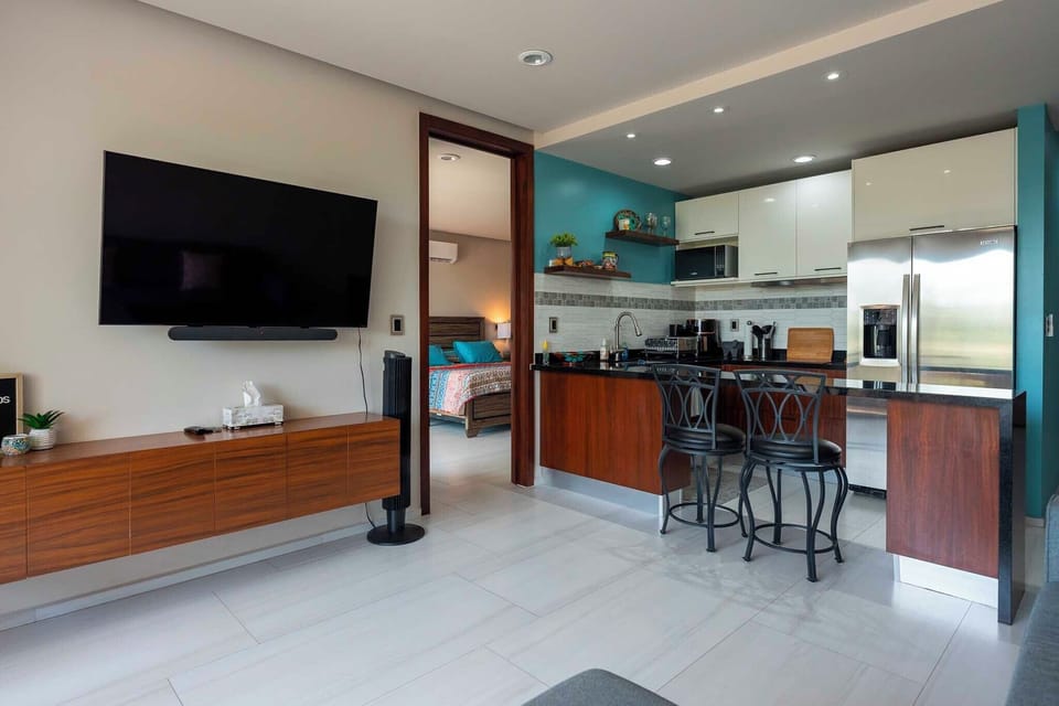 Living Room / Kitchen