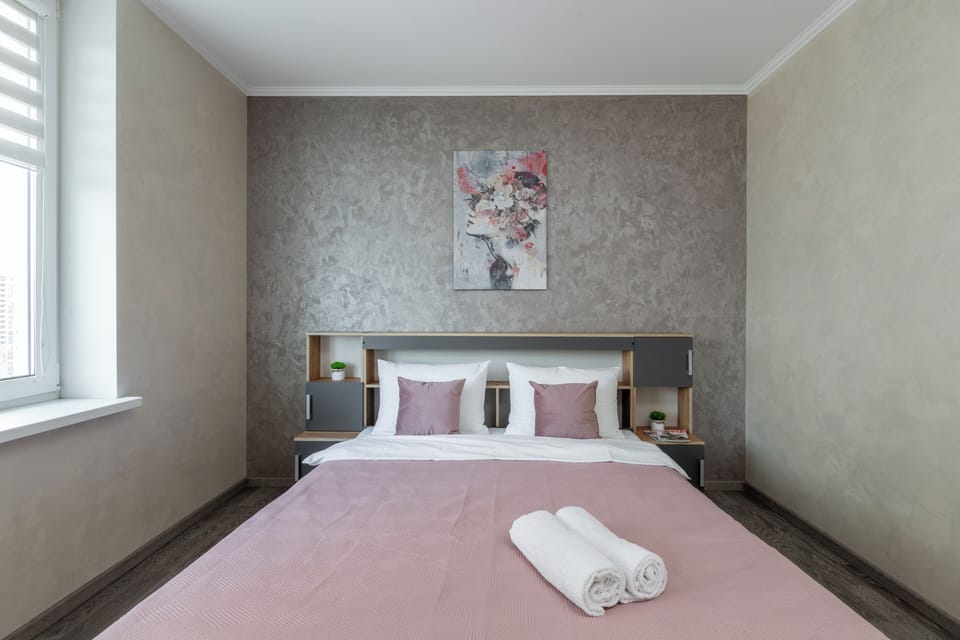 Apartment, Air conditioning, City View | Desk, laptop workspace, iron/ironing board, WiFi (free)