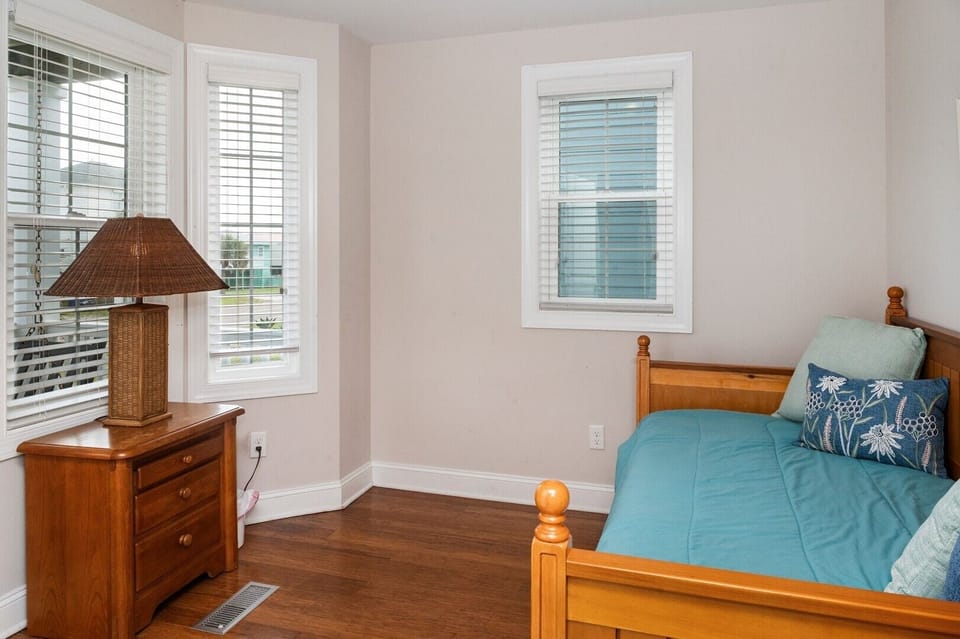 Bedroom 
Prof AM 6.16.25