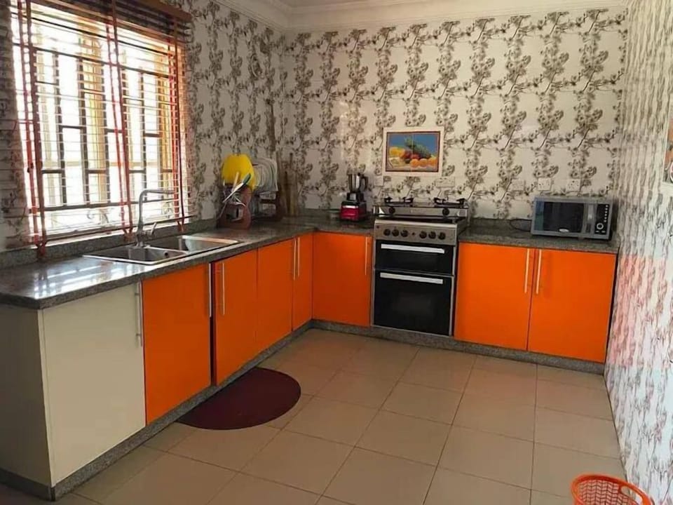 Economy Room, Balcony, City View | Private kitchen | Mini-fridge