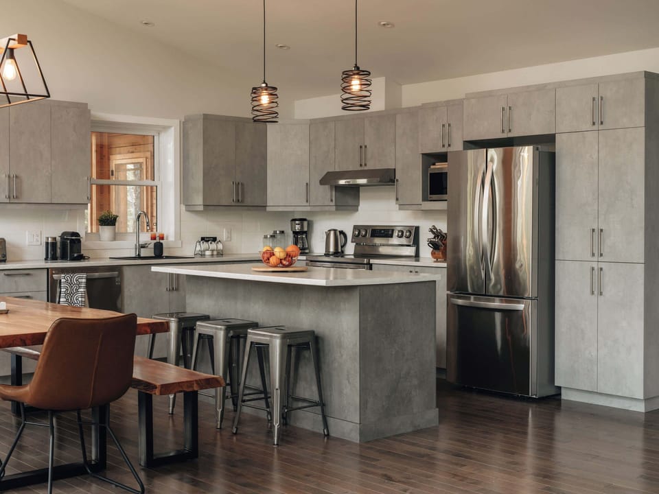 Plenty of counter space for big meals get everyone together 