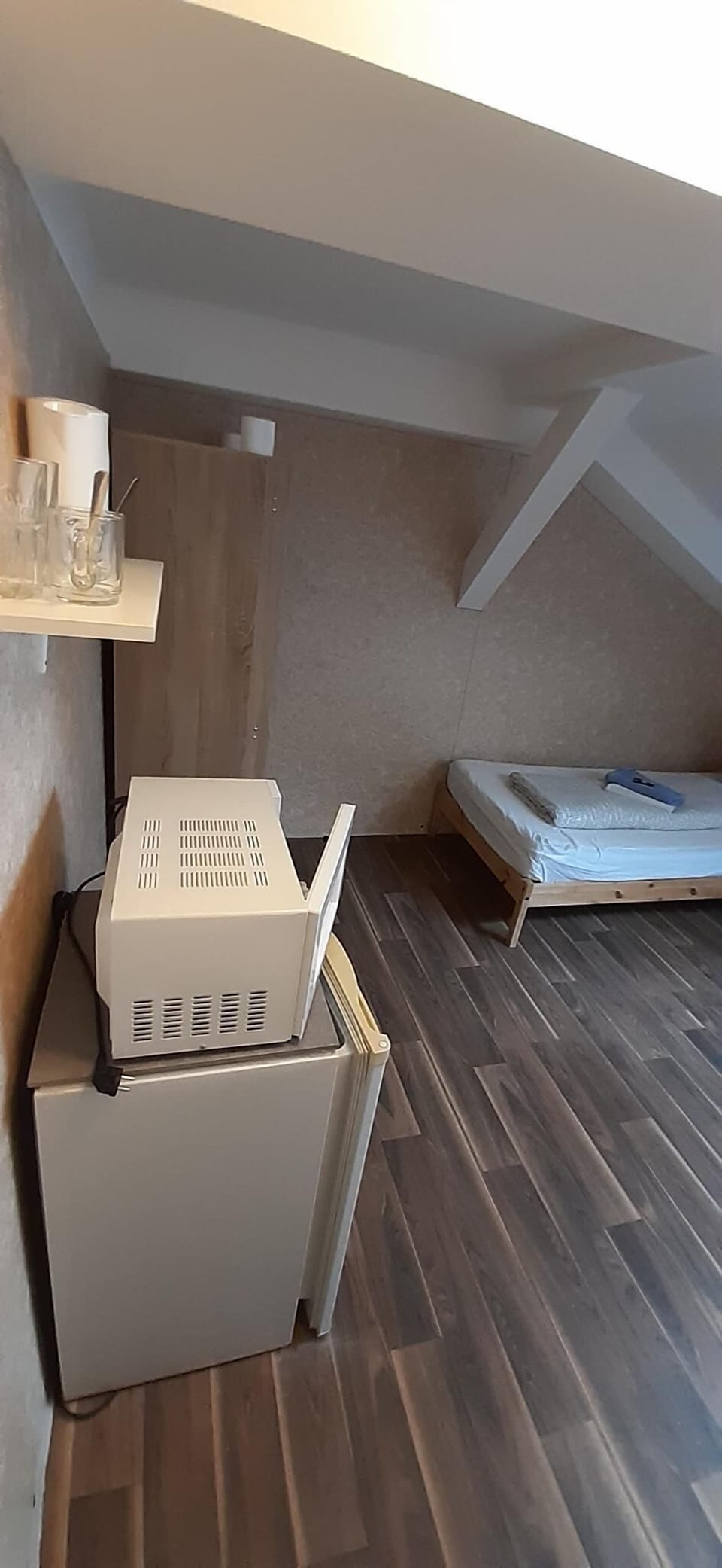 Twin Room (#405) | Individually furnished, iron/ironing board, free WiFi, bed sheets