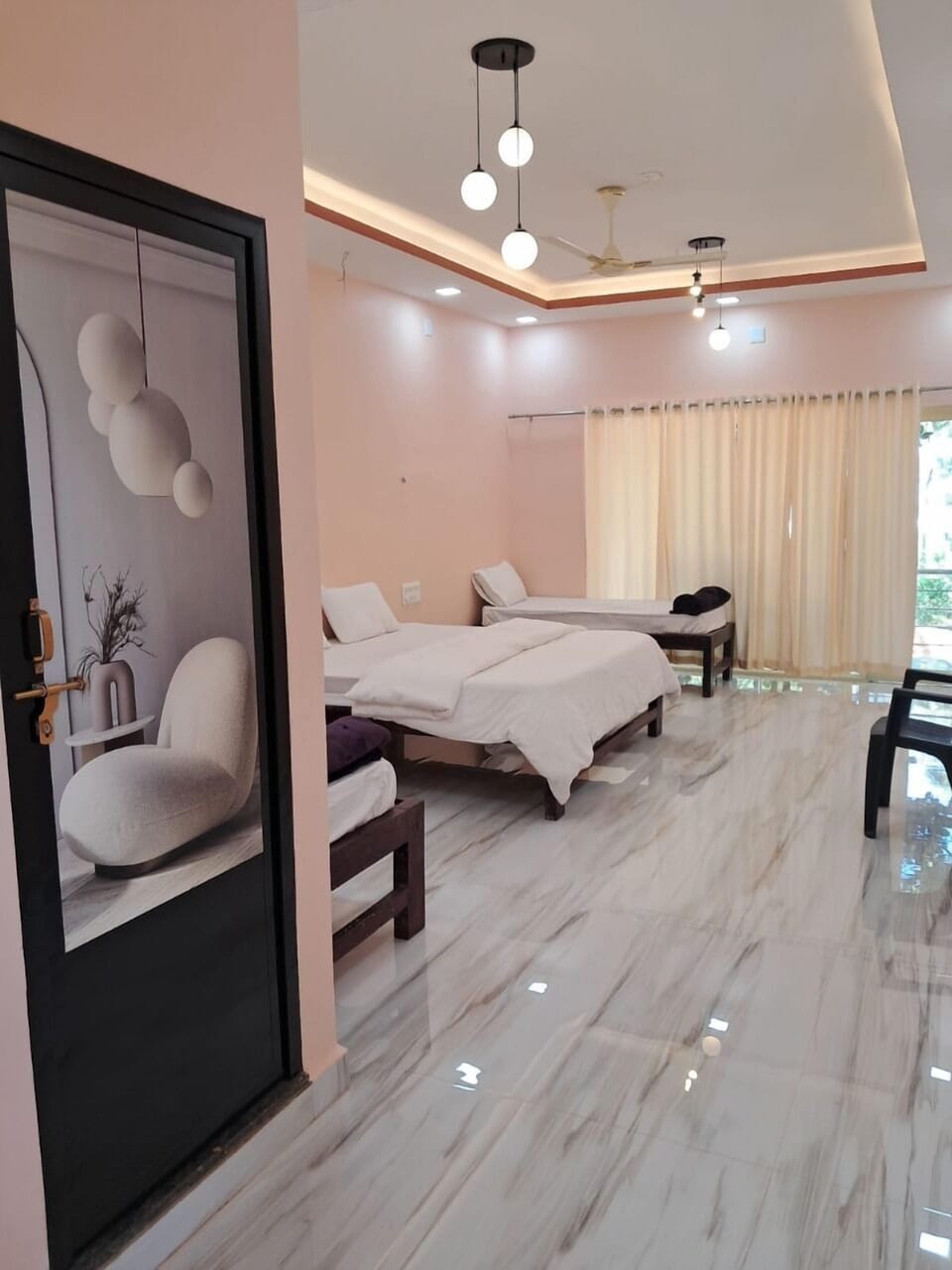Deluxe Room | Free WiFi