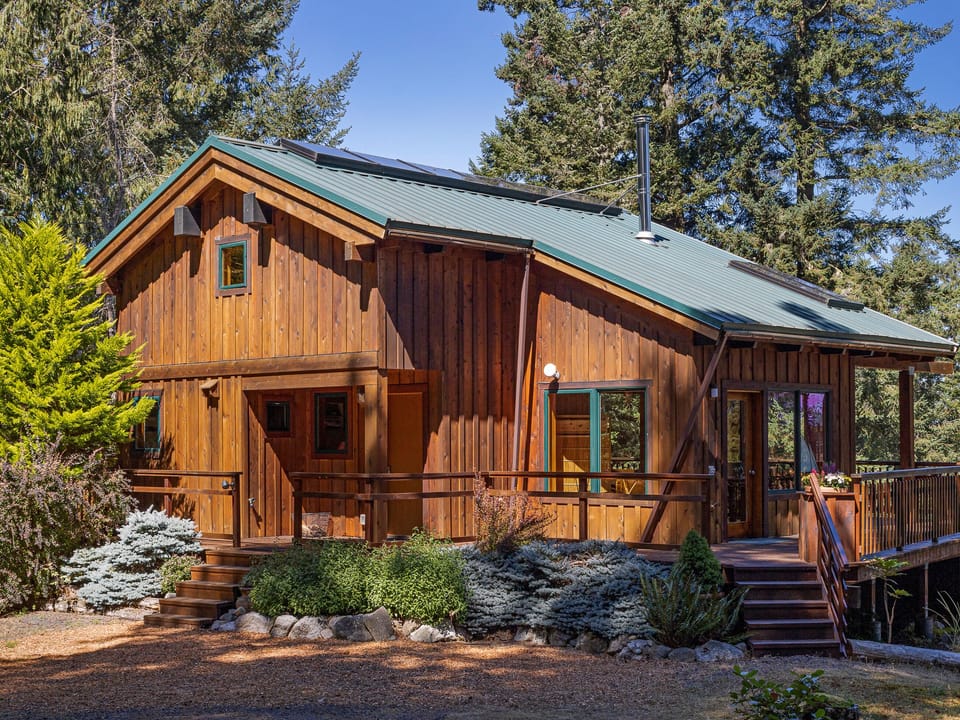 Cozy cabin, Wren Ridge