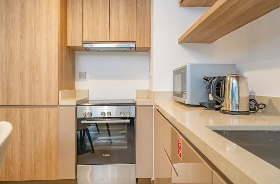 Room, Balcony, Lake View | Private kitchen | Espresso maker, electric kettle
