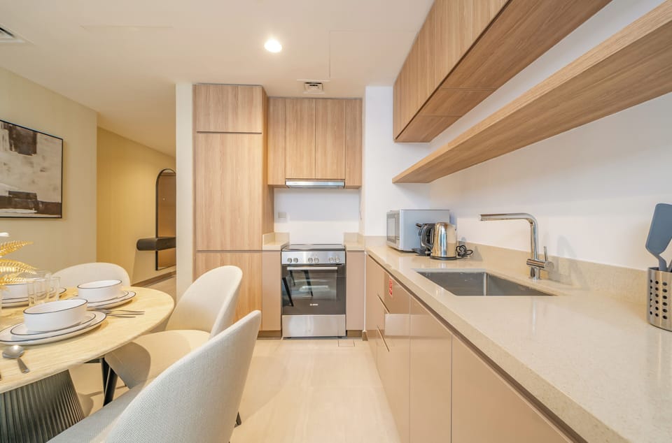 Room, Balcony, Lake View | Private kitchen | Espresso maker, electric kettle