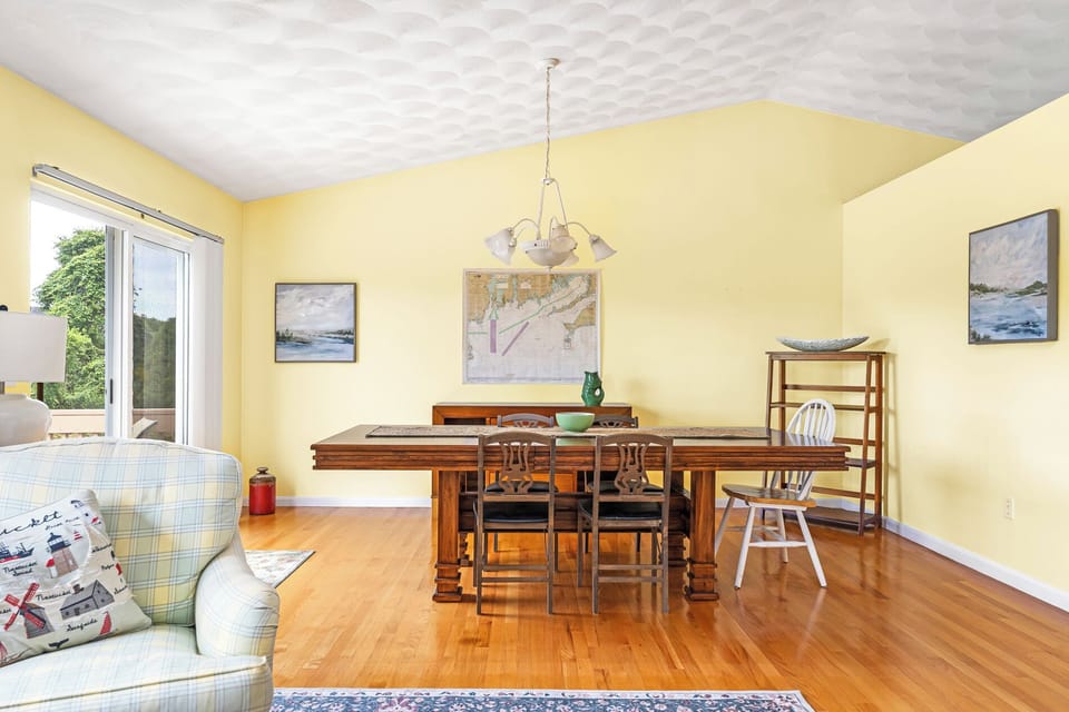 More of the Upstairs Living Space