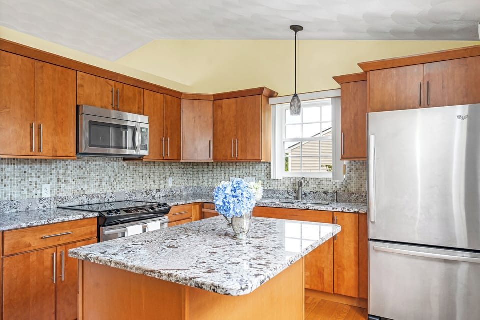 Full Kitchen with Solid Wood Cabinets and Stainless Appliances
