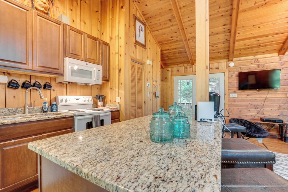 House (2 Bedrooms) | Interior