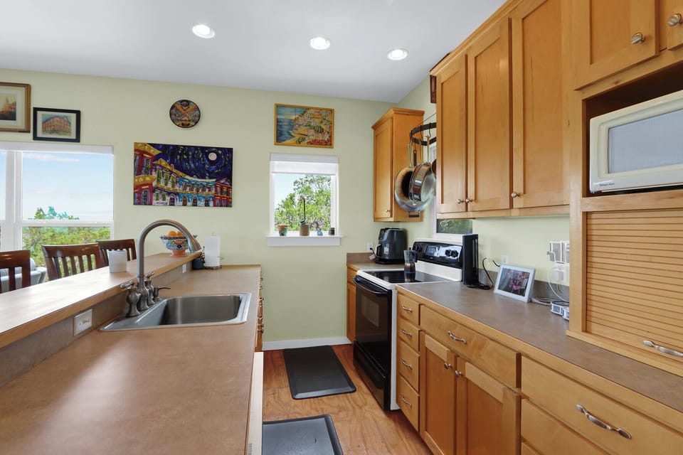 Fully stocked with all appliances