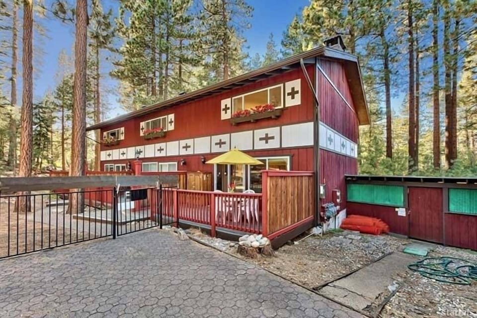 Condo, 2 Bedrooms | Exterior