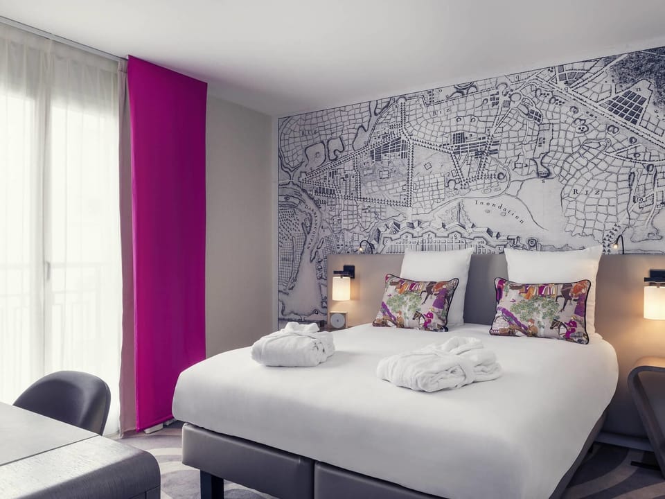 Privilege, Double Room, 1 Double Bed | Premium bedding, in-room safe, desk, blackout drapes
