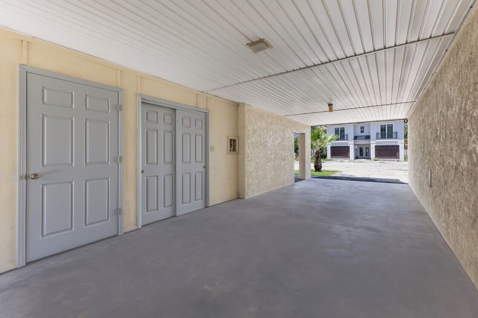 Covered parking & outdoor storage