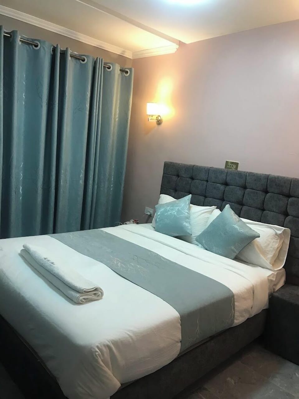 Single Room | Free WiFi, bed sheets