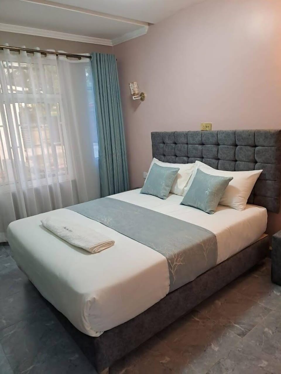 Single Room | Free WiFi, bed sheets