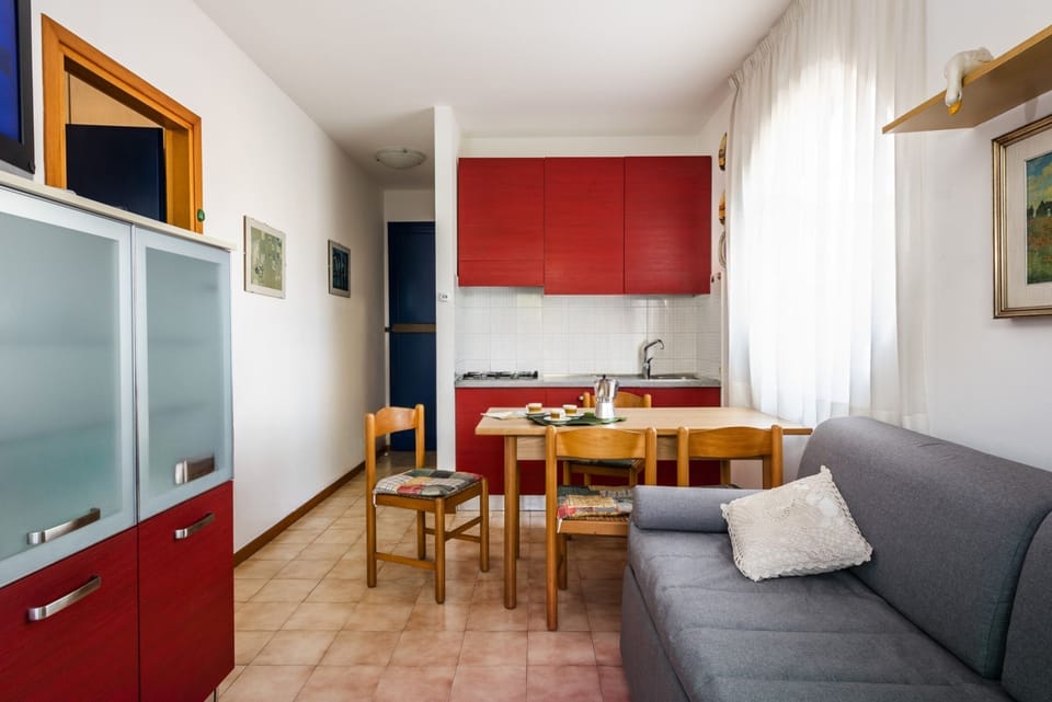Apartment, 1 Bedroom, Balcony | Living room