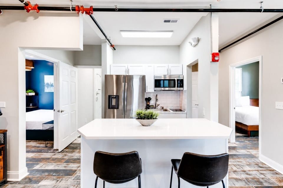 117 28th - 300 - Kitchen + Dining Area