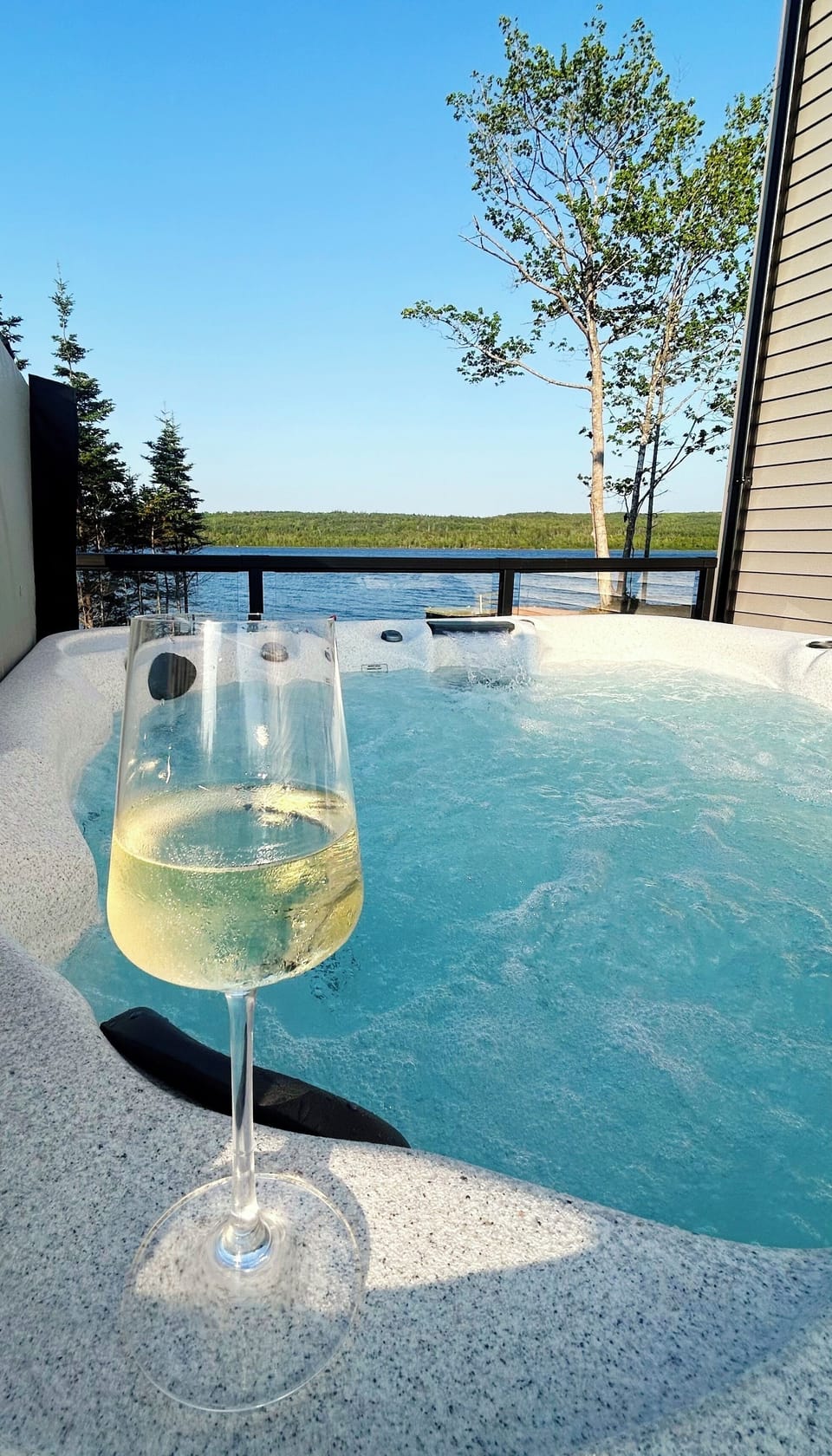 Outdoor spa tub
