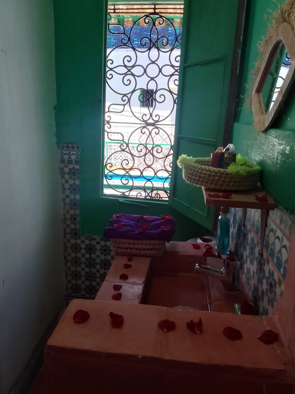 Economy Room | Bathroom | Slippers