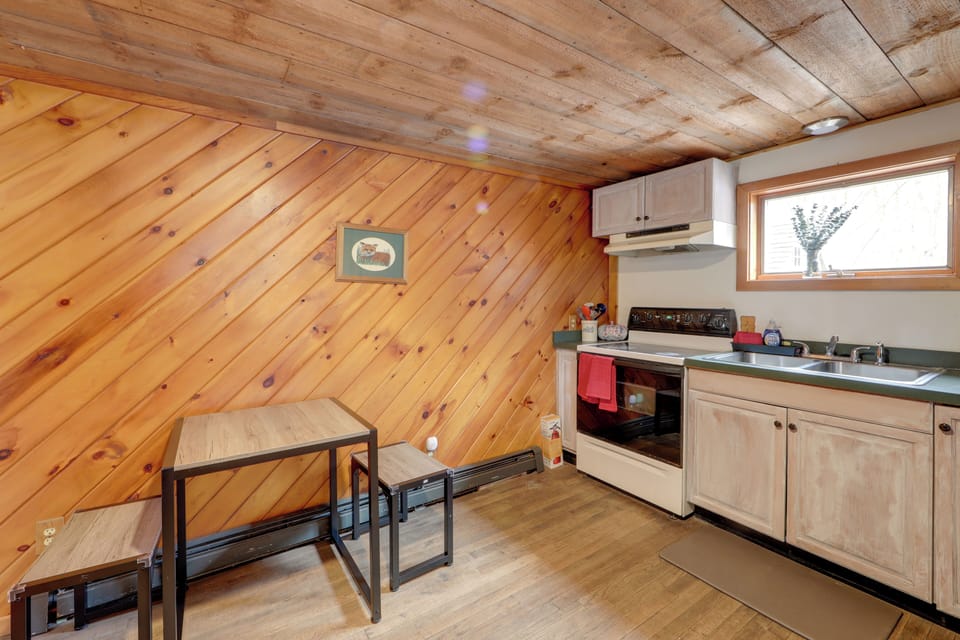 Addt'l Dining Area | Kitchen | Cooking Basics | 1st Floor