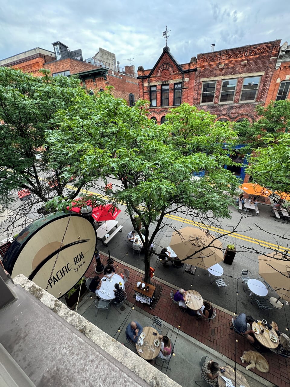 Outdoor dining