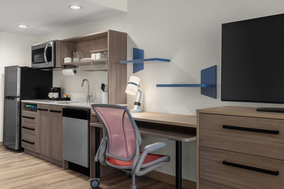 Desk, laptop workspace, blackout drapes, free WiFi