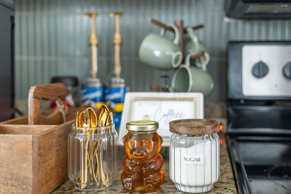  A selection of coffee & teas are available for the best start to the morning.