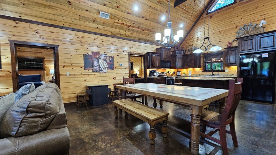 Gathering Space: Open-plan kitchen and dining area, perfect for meals and memories!