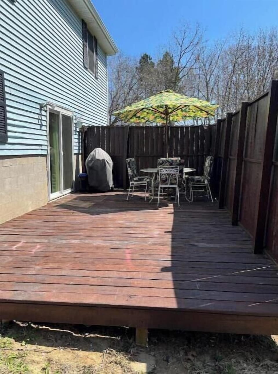 Outdoor dining