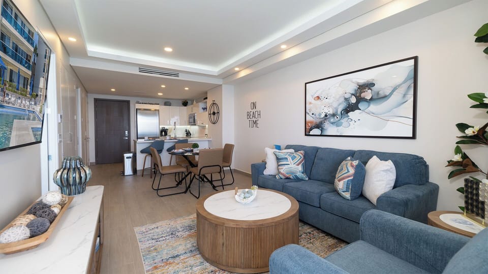 The main room is spacious.