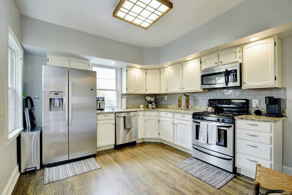 Well equipped kitchen, KEURIG, AirFryer, Blender, CrockPot etc.
