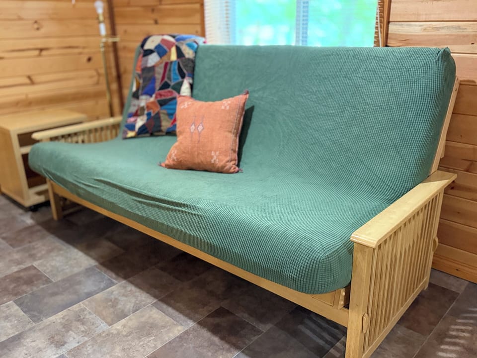 Queen futon