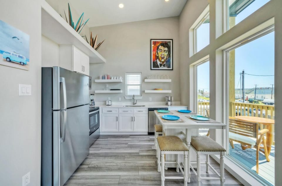 Dining area. (Dean Marlin)