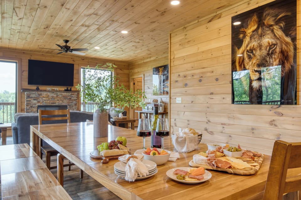 Stylish dining room featuring a striking lion portrait—adding a bold touch to your mealtime gatherings.
