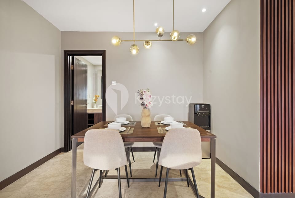 Apartment, 2 Bedrooms, City View | Dining room