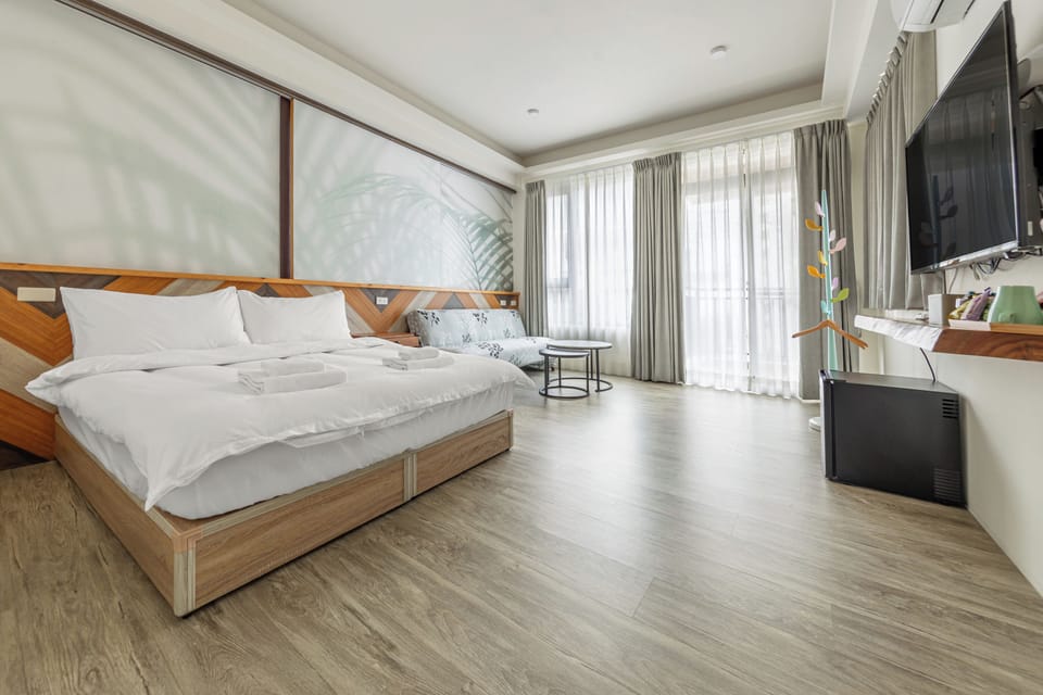 Double Room, Balcony | Free WiFi, bed sheets