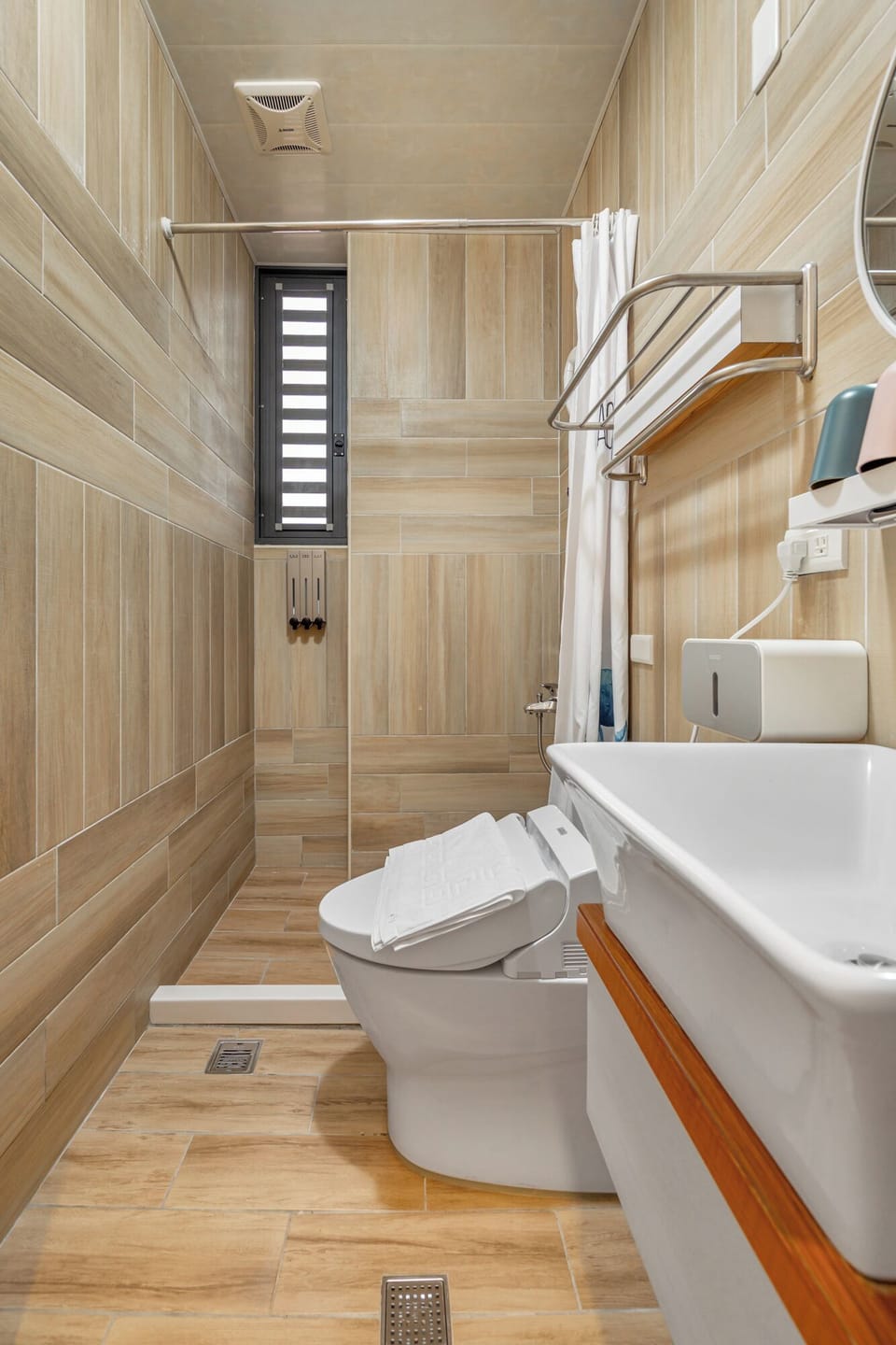 Twin Room | Bathroom | Shower, hair dryer, slippers, towels