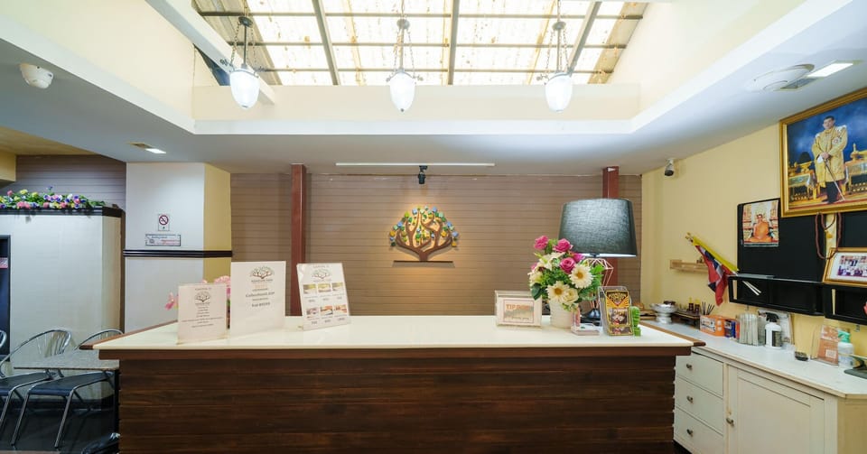 Entrance / Reception
