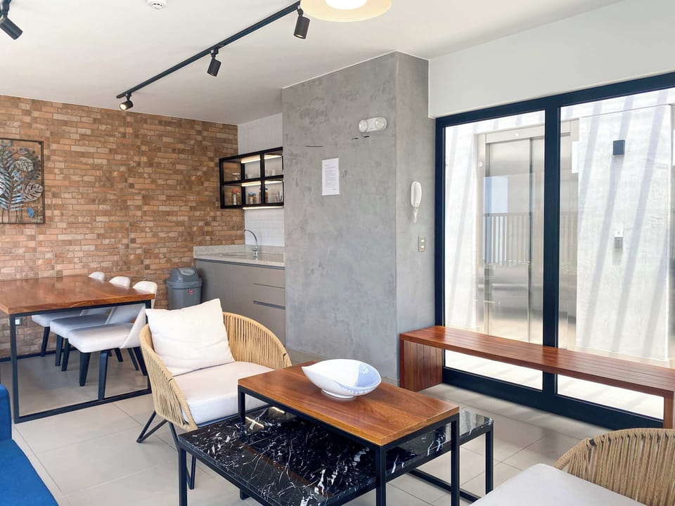 Dining room with modern details and natural light