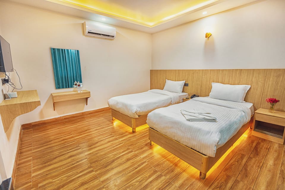 Deluxe Twin Room, Balcony | In-room safe, blackout drapes, WiFi (free)