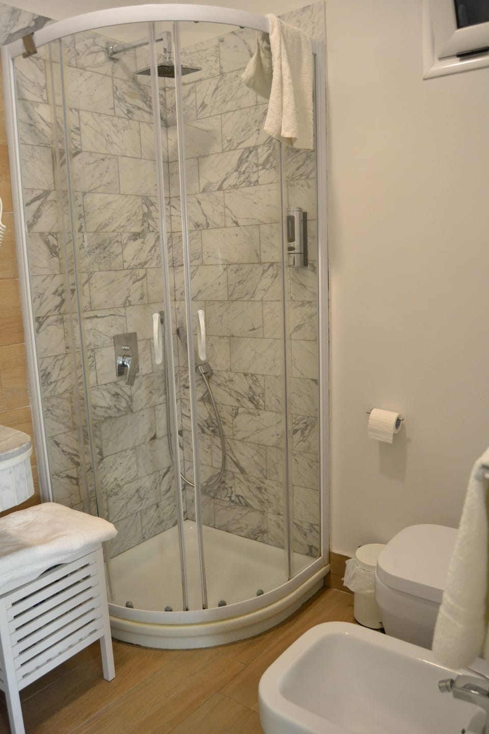 Comfort Room, Patio | Bathroom | Hair dryer, towels, soap, shampoo