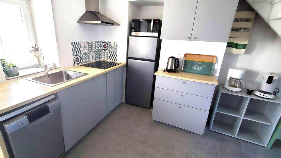 Fully equipped and functional kitchen